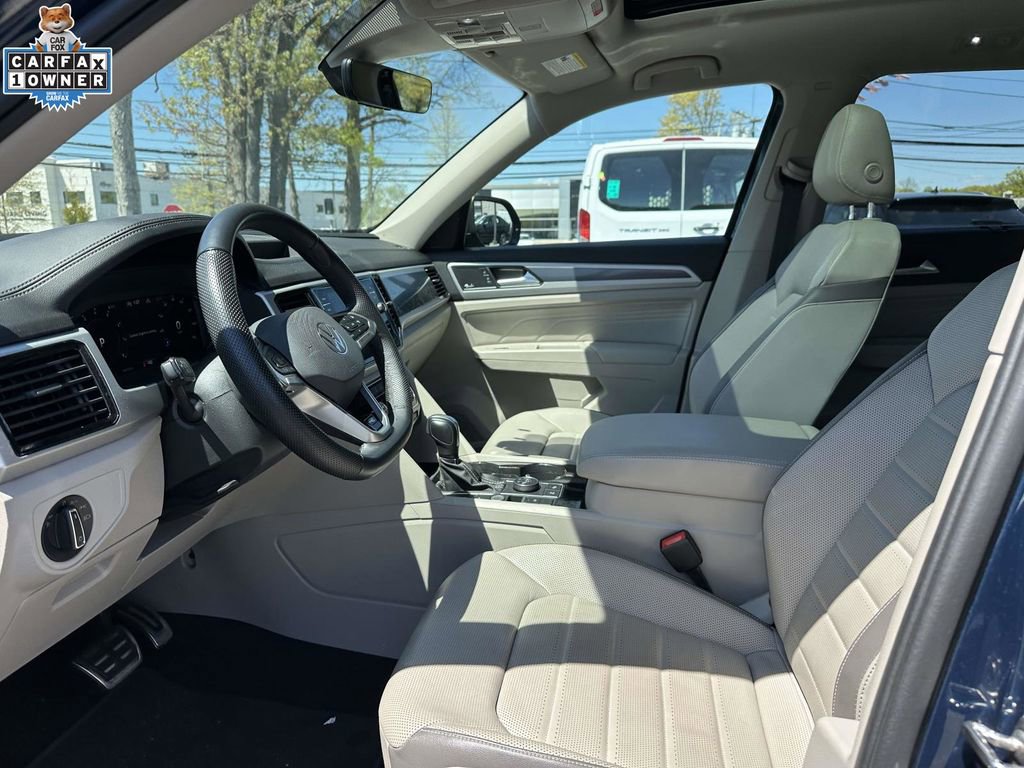 Used 2022 Volkswagen Atlas SEL Premium AWD/4WD image 14