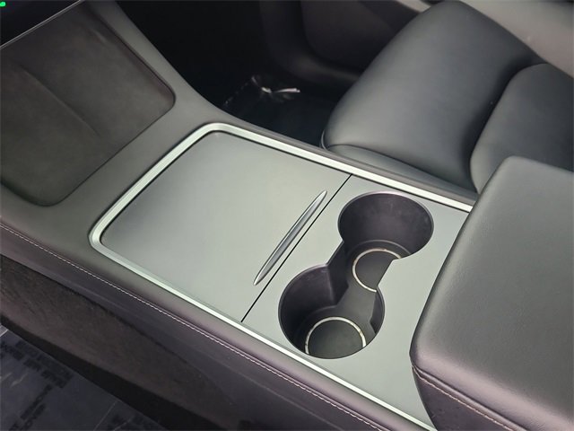Used 2024 Tesla Model Y Performance image 33
