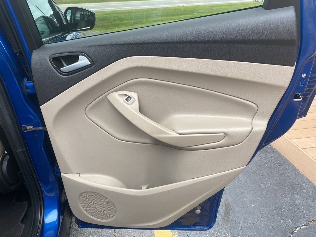 Used 2019 Ford Escape SEL image 13