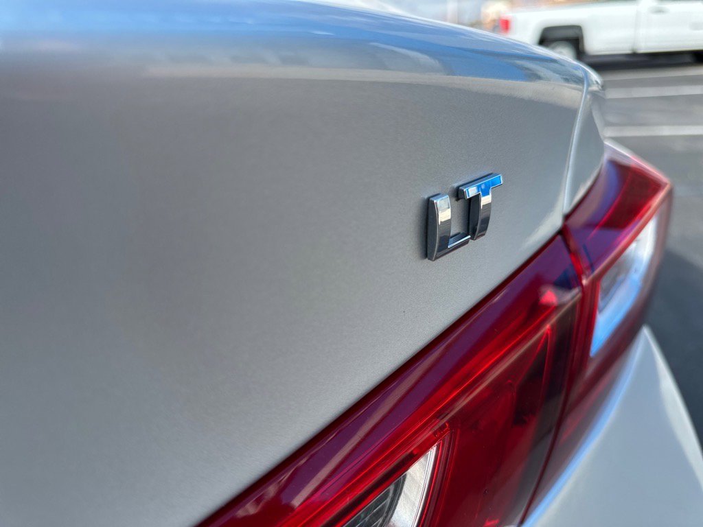 Used 2018 Chevrolet Malibu LT w/ Driver Confidence Package image 19