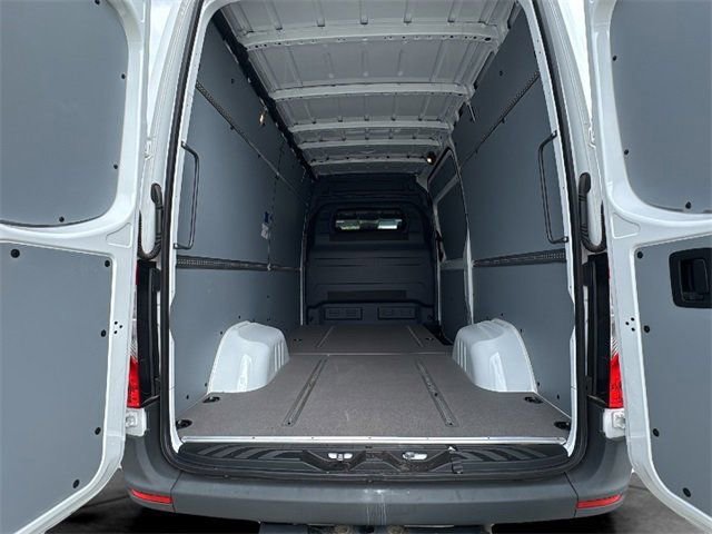 New 2024 Mercedes-Benz Sprinter 144 Cargo image 5