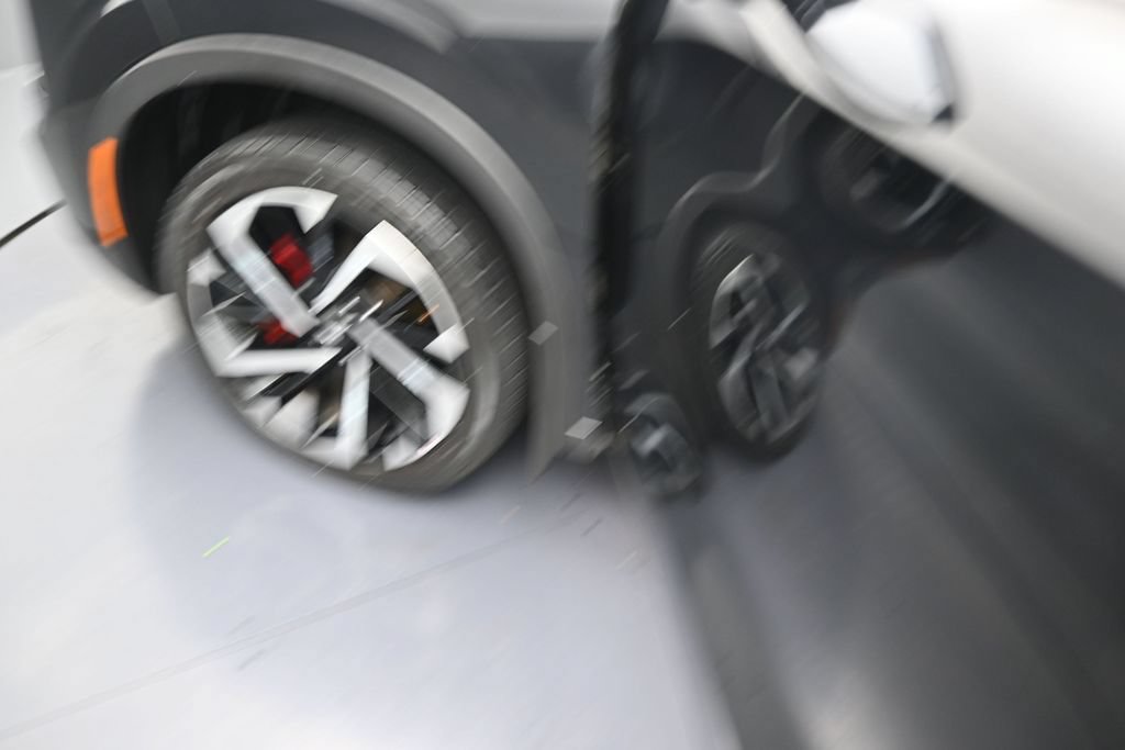 Used 2022 Volkswagen Atlas Cross Sport SE FWD image 13