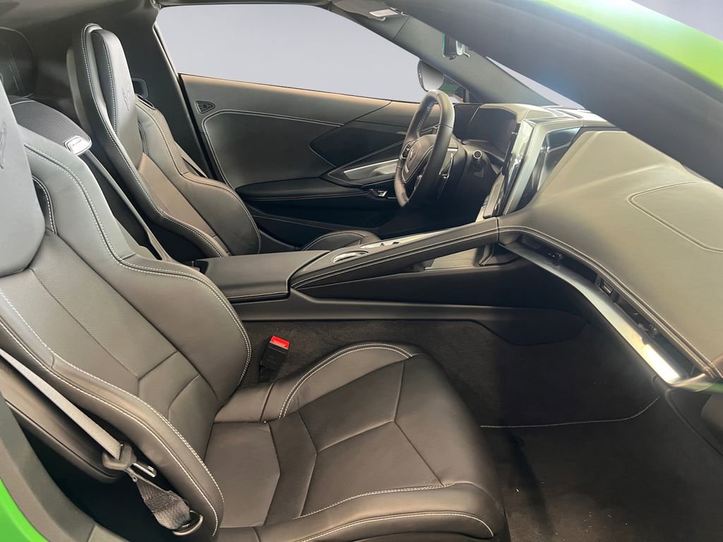 Used 2026 Chevrolet Corvette Stingray Coupe w/ Z51 Performance Package image 17