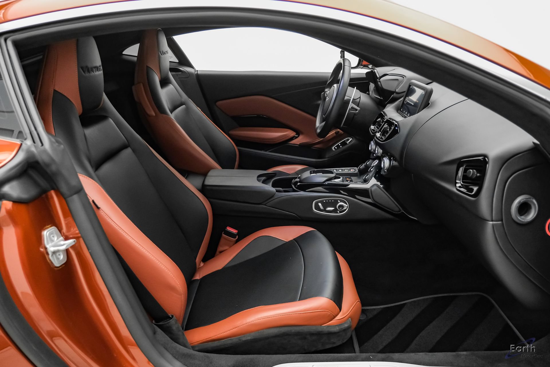 Used 2019 Aston Martin V8 Vantage Coupe RWD image 53