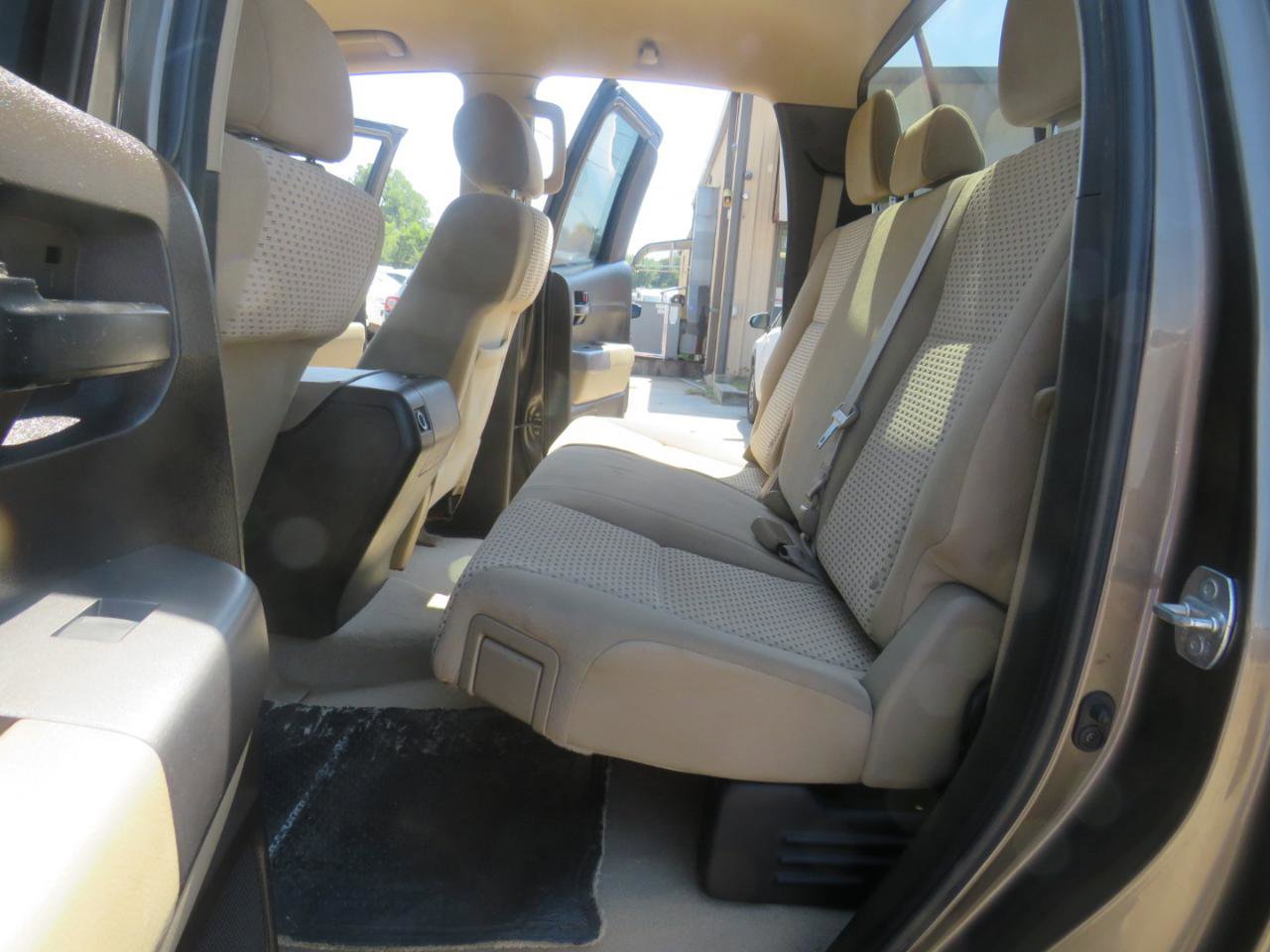 Used 2010 Toyota Tundra 4x4 Double Cab image 25