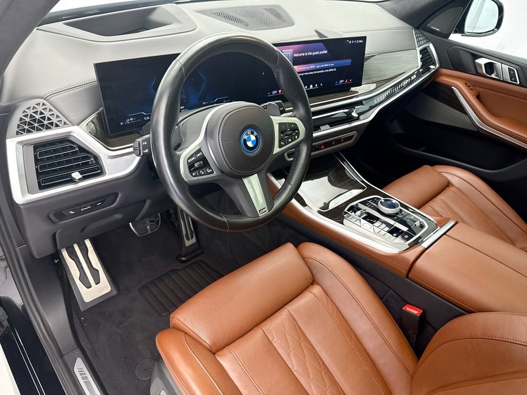 Used 2024 BMW X5 xDrive50e w/ Executive Package AWD/4WD image 9