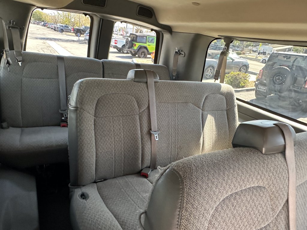 Used 2025 Chevrolet Express 3500 LT w/ LT Preferred Equipment Group RWD image 20