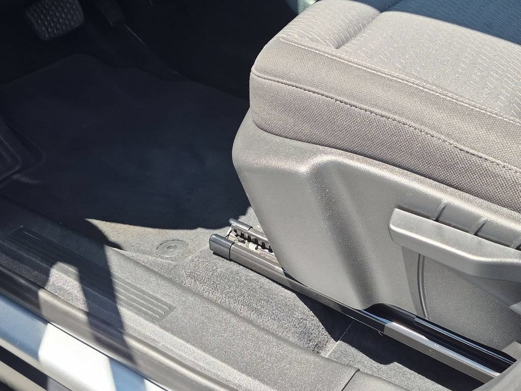 Used 2025 Chevrolet Equinox LT FWD image 14