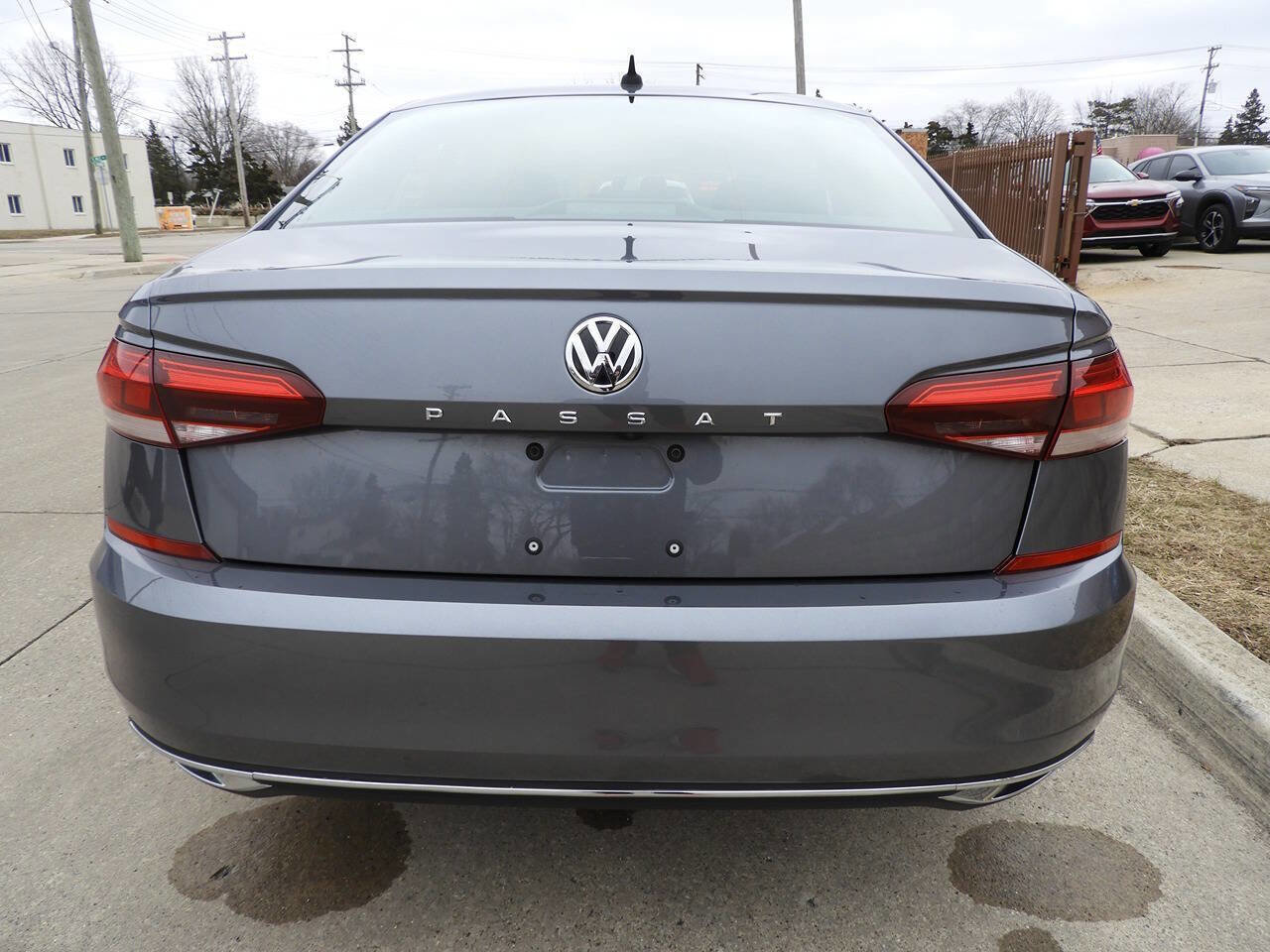 Used 2021 Volkswagen Passat 2.0T S w/ Luggage Net & Mats Package image 9