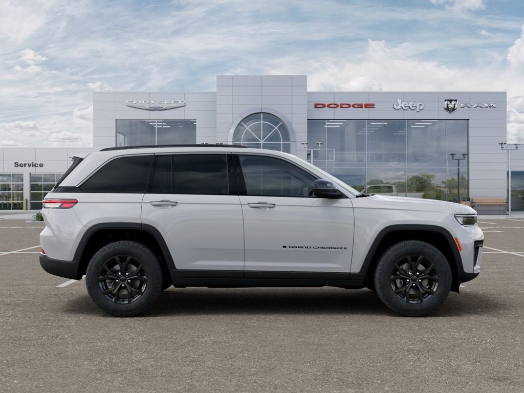 New 2026 Jeep Grand Cherokee Altitude AWD/4WD image 21