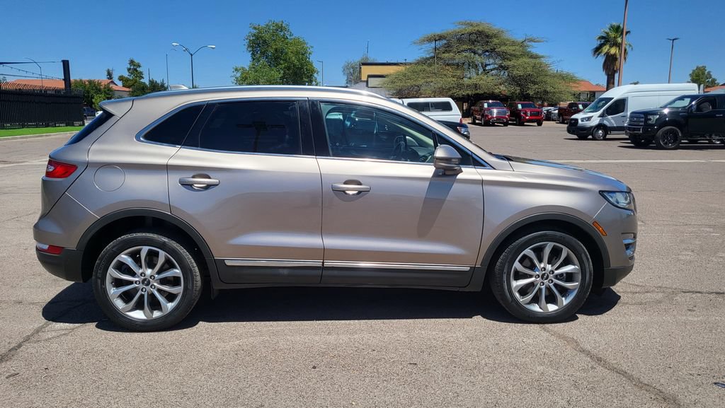 Used 2019 Lincoln MKC Select w/ MKC Climate Package FWD image 11