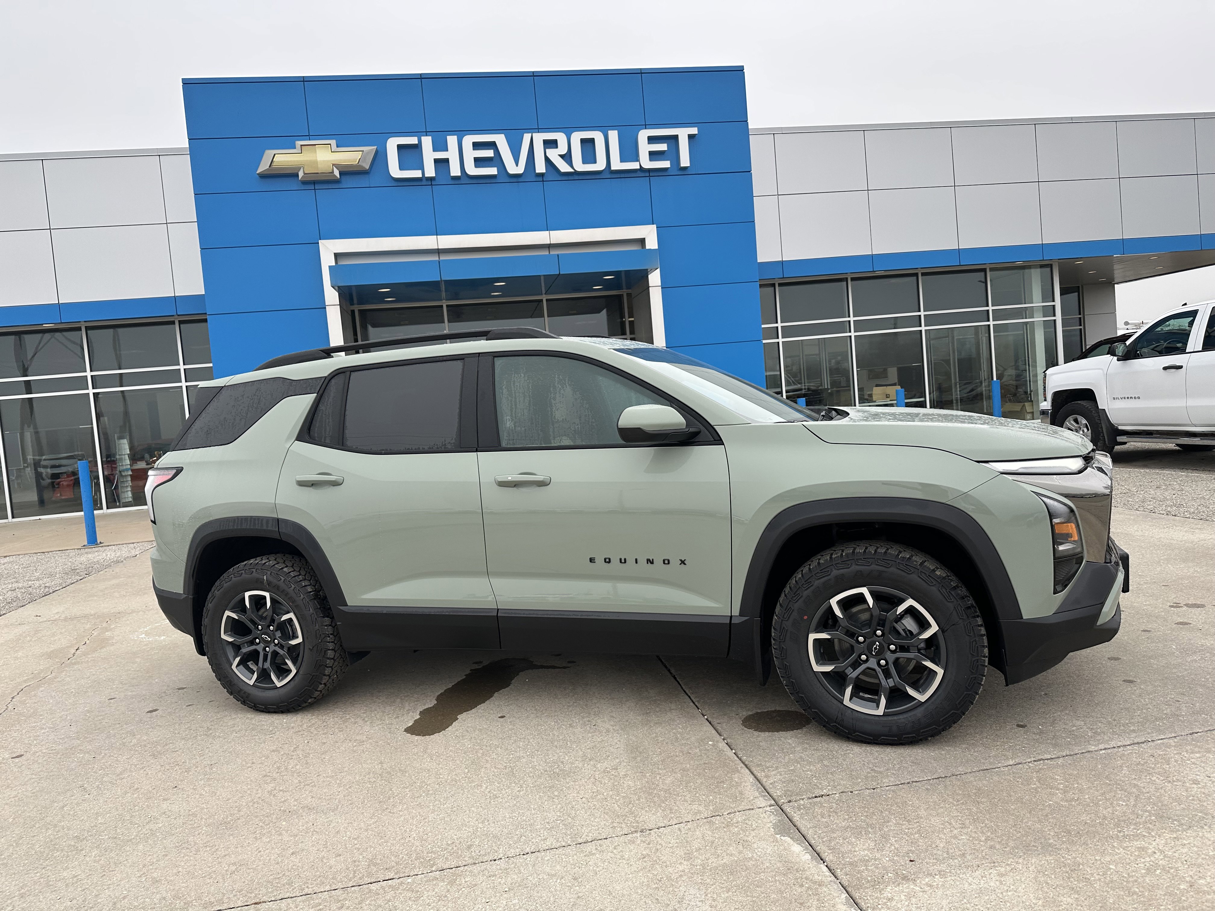 New 2026 Chevrolet Equinox ACTIV image 4