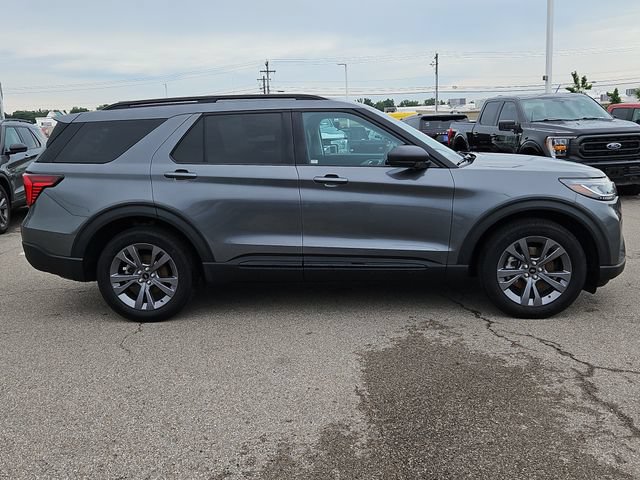 Certified 2026 Ford Explorer Active w/ Active Comfort Package AWD/4WD image 6