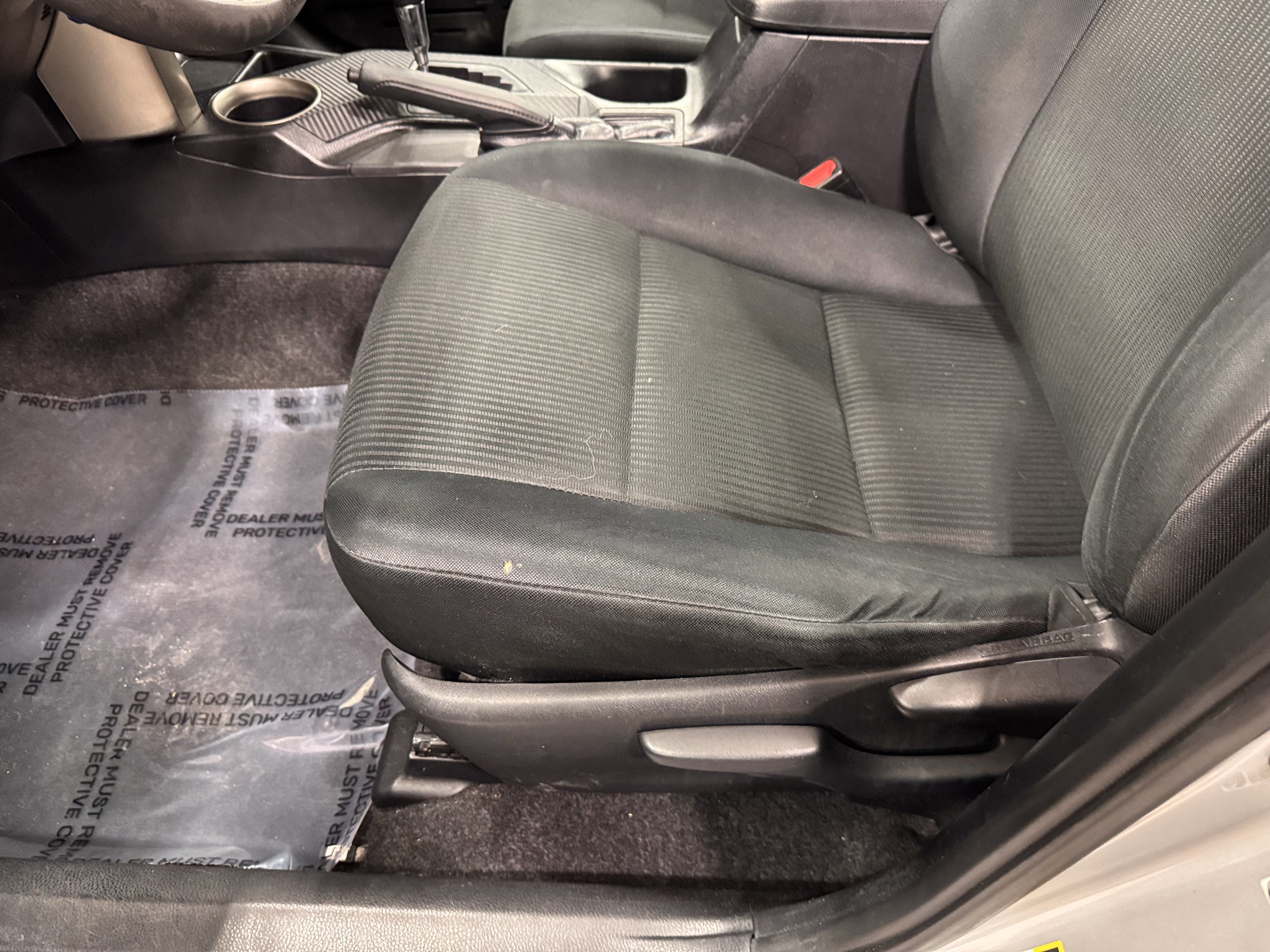 Used 2015 Toyota RAV4 LE image 18