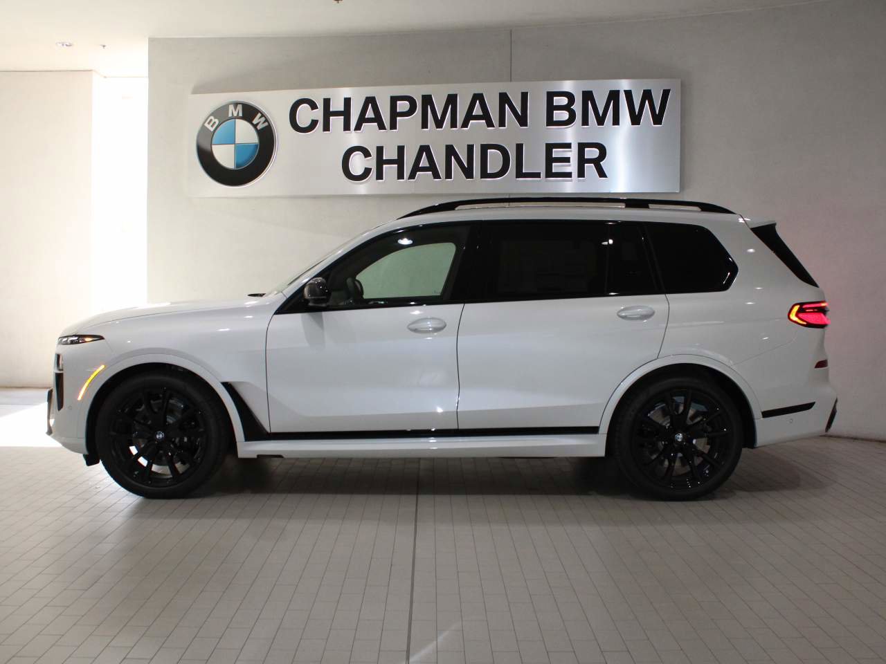 New 2026 BMW X7 M60i image 3