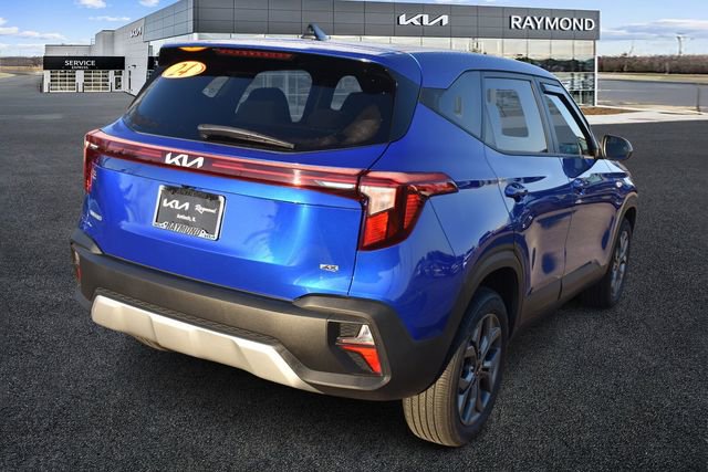 Certified 2024 Kia Seltos LX image 3