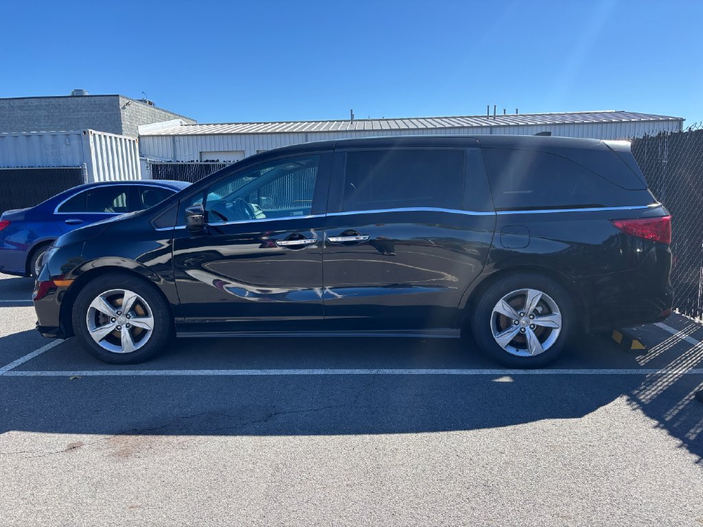 Used 2018 Honda Odyssey EX image 4