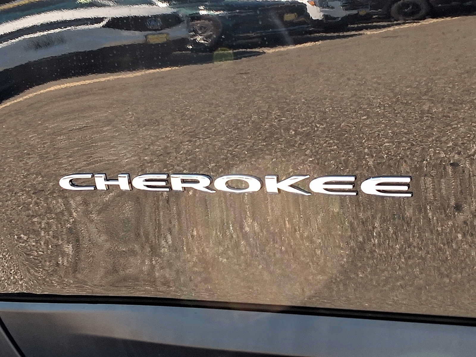 Used 2021 Jeep Cherokee Latitude Plus AWD/4WD image 31