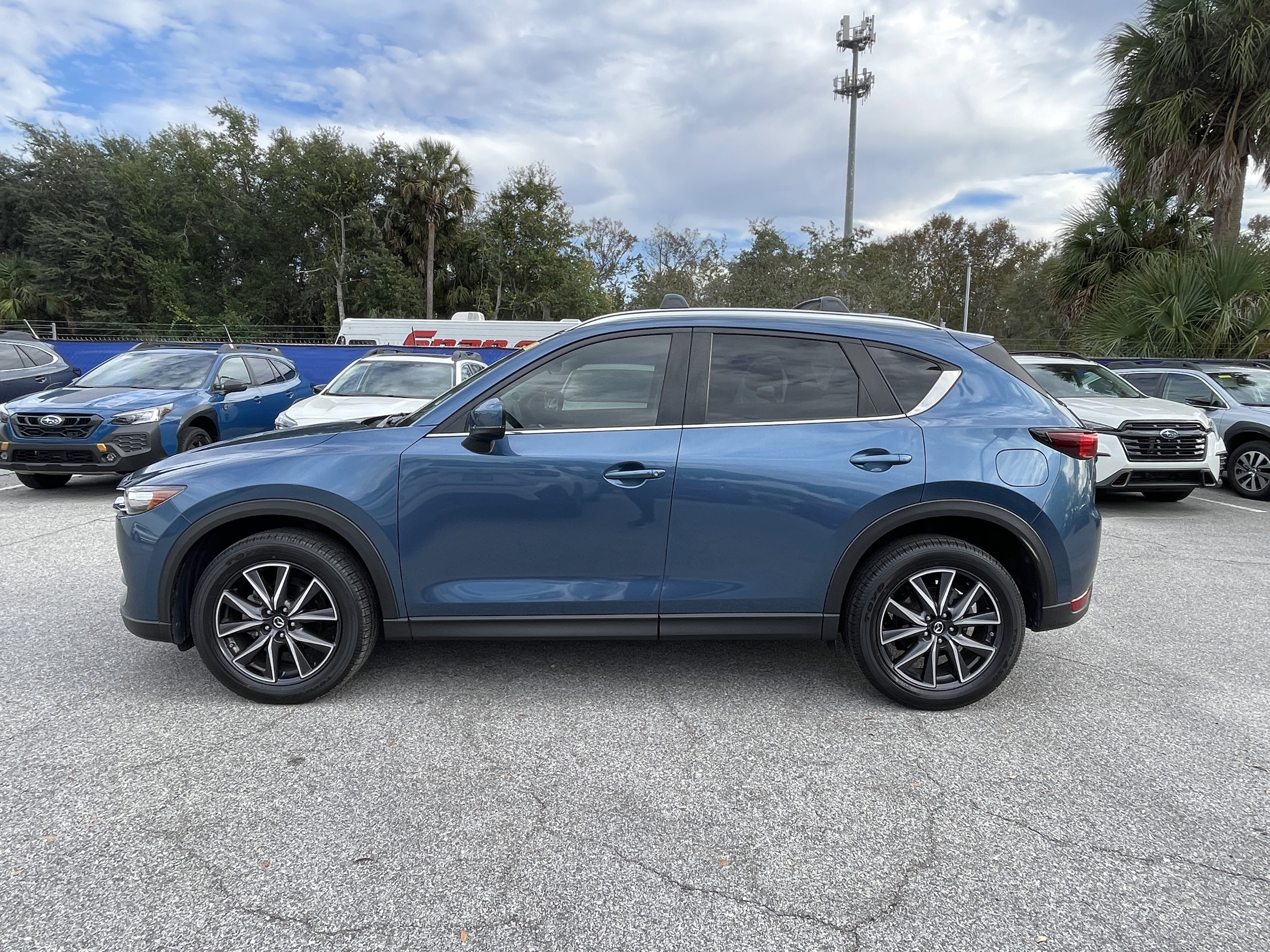 Used 2018 MAZDA CX-5 Touring image 5