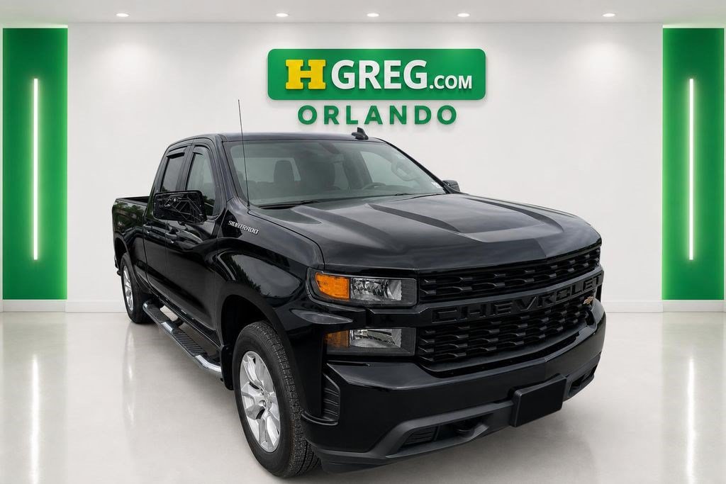 Used 2020 Chevrolet Silverado 1500 Custom w/ Custom Value Package AWD/4WD image 4