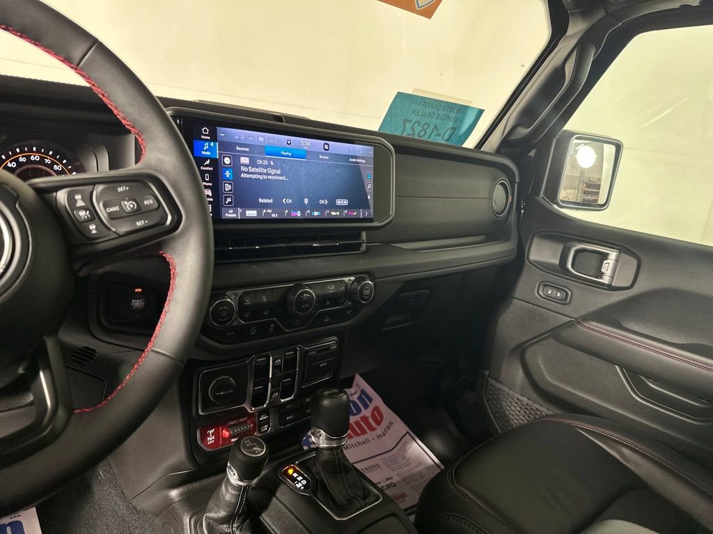 Used 2024 Jeep Wrangler Unlimited Rubicon w/ Convenience Group image 27
