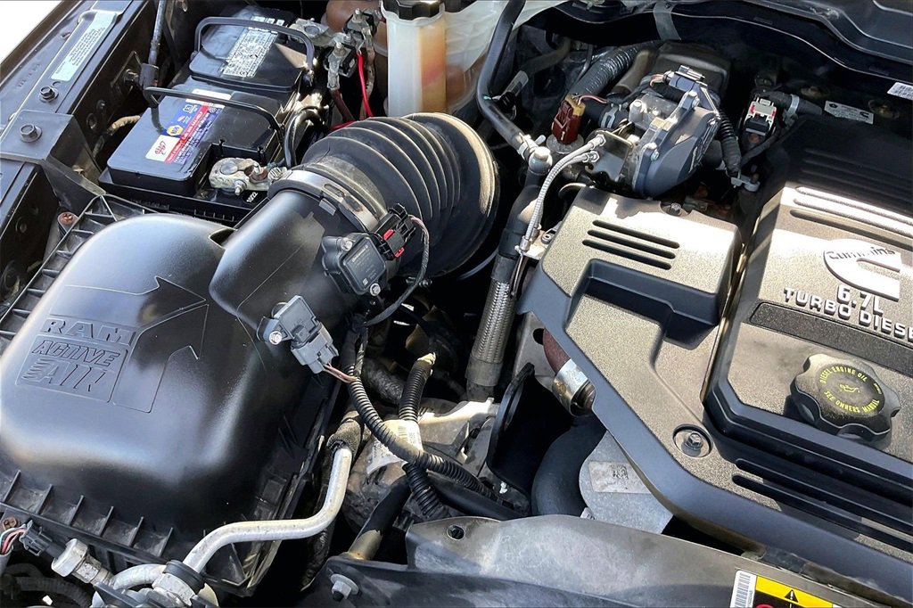 Used 2014 RAM 3500 Laramie Longhorn image 32