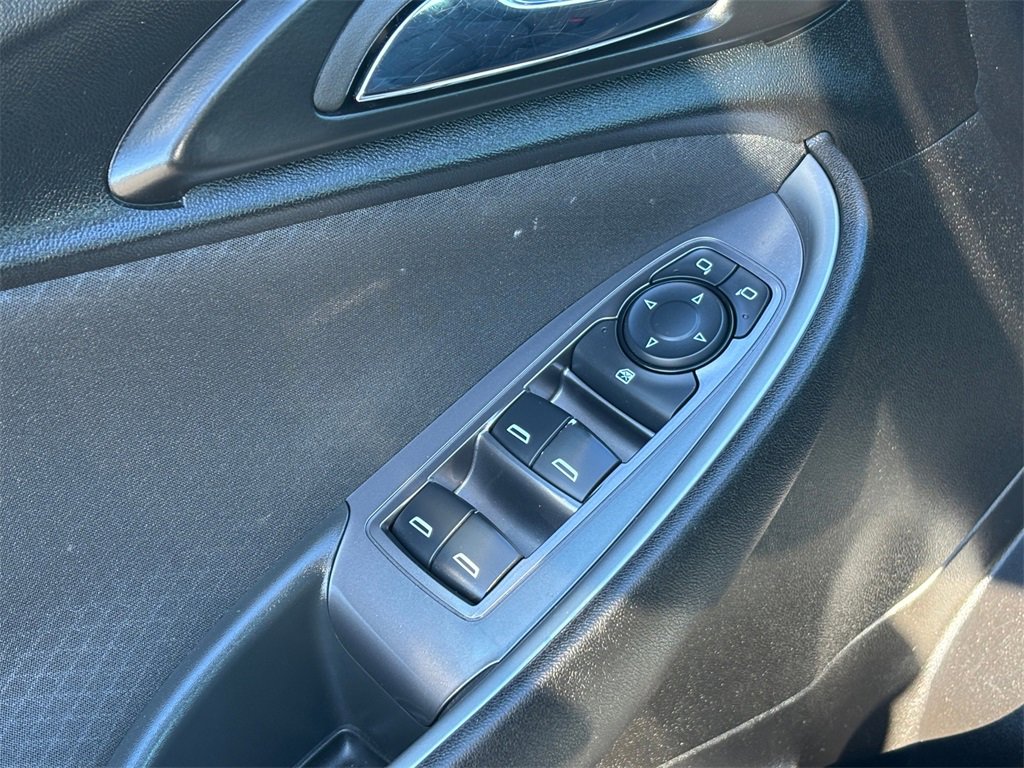 Certified 2025 Chevrolet Malibu RS image 24