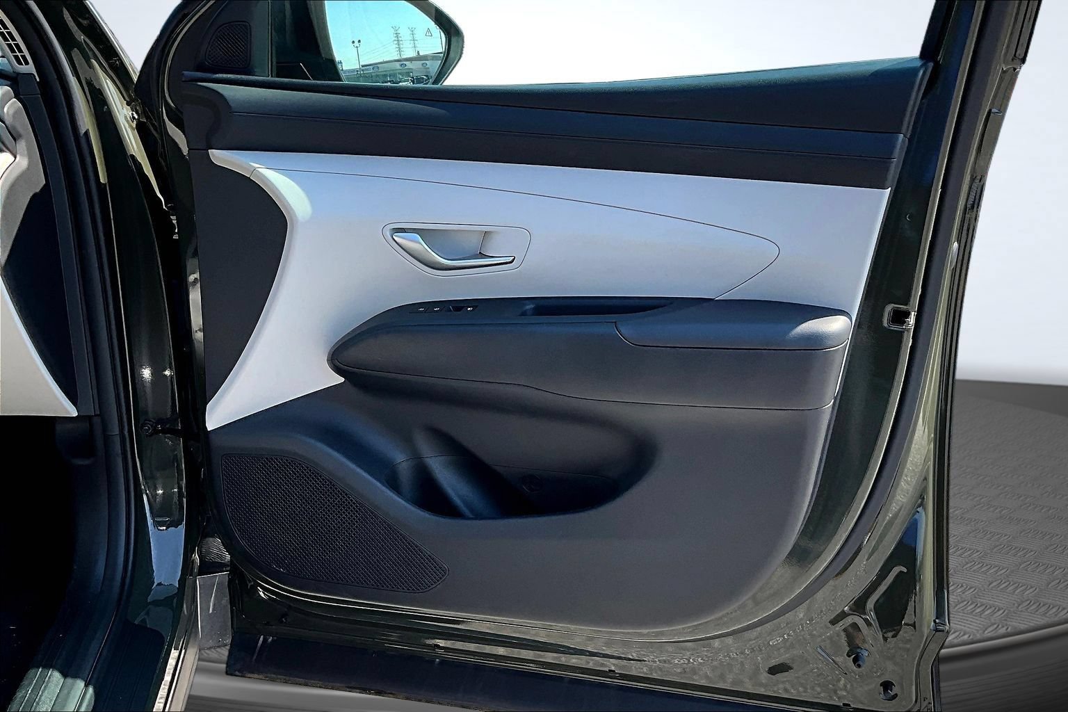 Used 2025 Hyundai Tucson SE FWD image 26