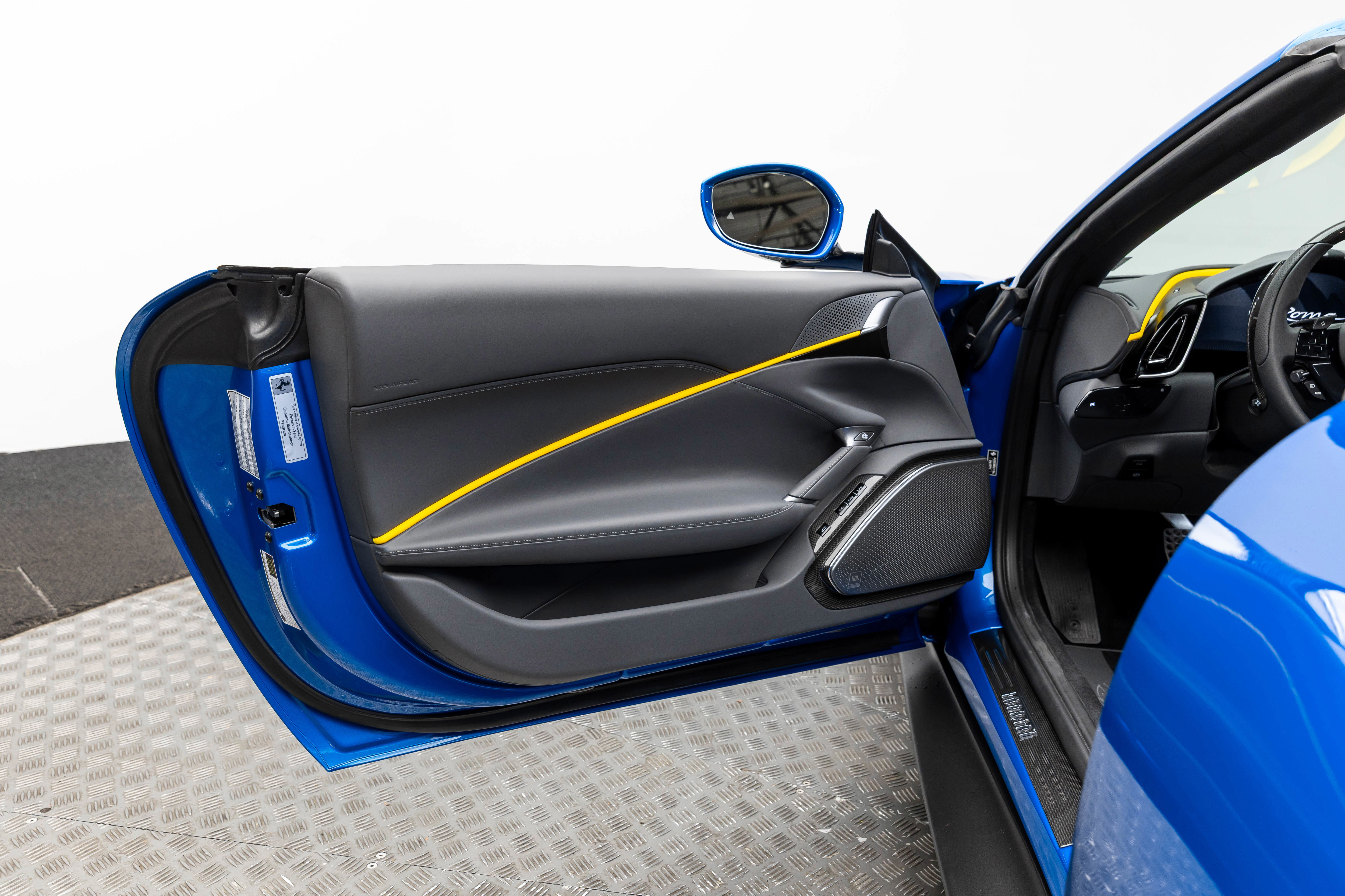 Certified 2025 Ferrari Roma Spider image 12