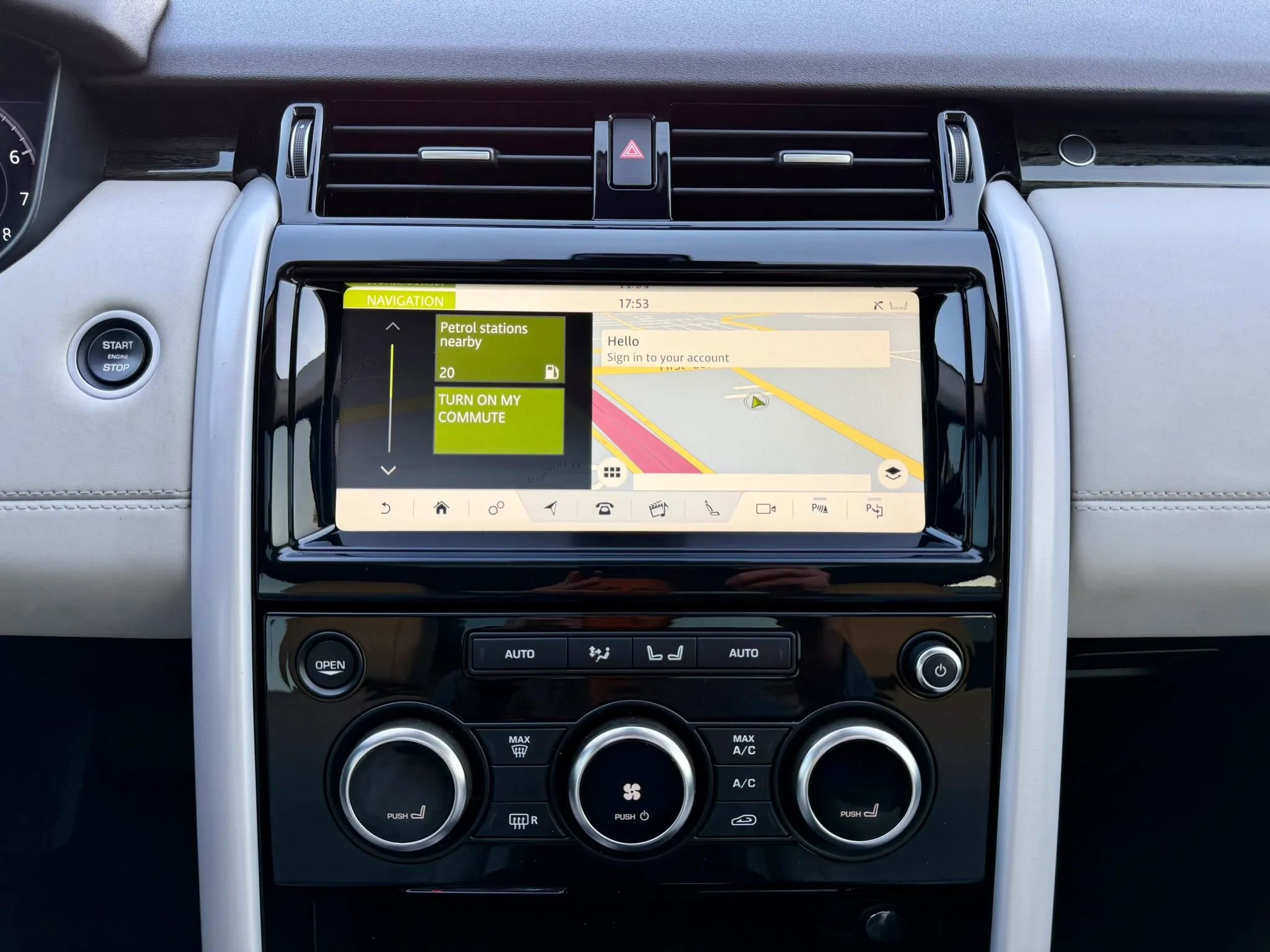 Used 2019 Land Rover Discovery HSE AWD/4WD image 28