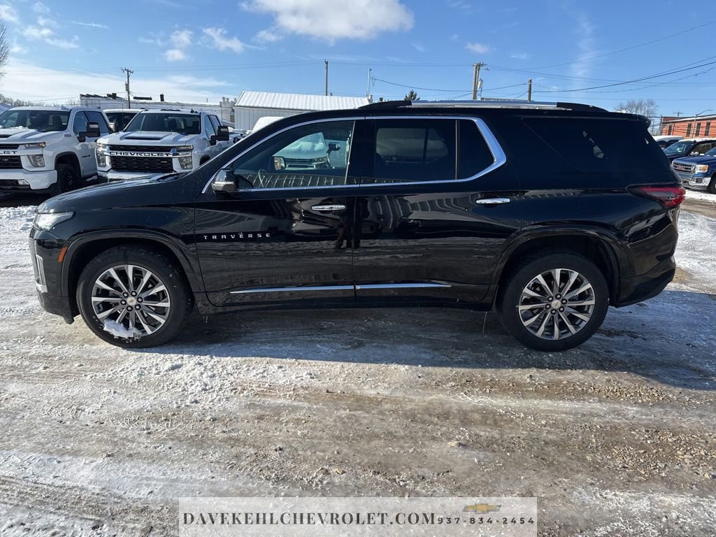 Used 2023 Chevrolet Traverse Premier image 2