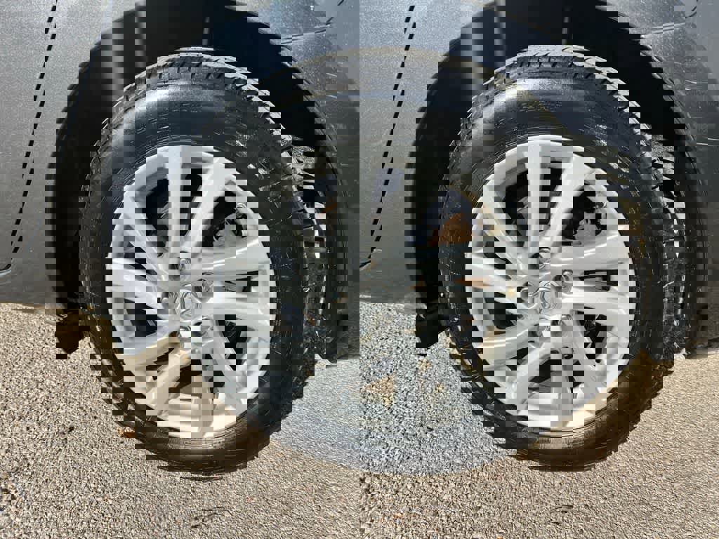 Used 2012 MAZDA MAZDA3 i Touring image 11