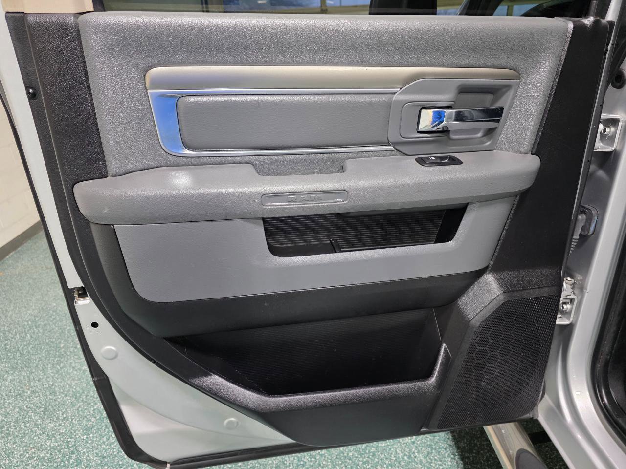 Used 2017 RAM 2500 SLT image 20
