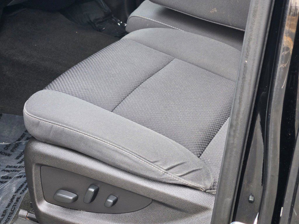 Used 2018 Chevrolet Silverado 1500 LT w/ All Star Edition image 25