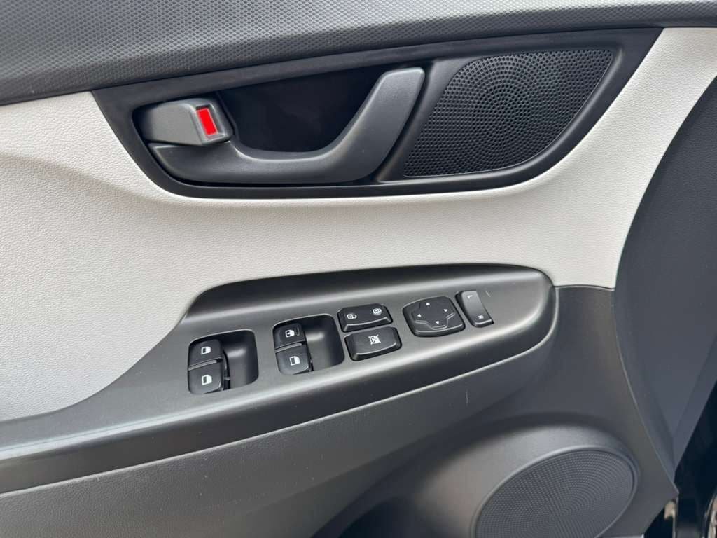 Certified 2023 Hyundai Kona SE w/ Cargo Package AWD/4WD image 13
