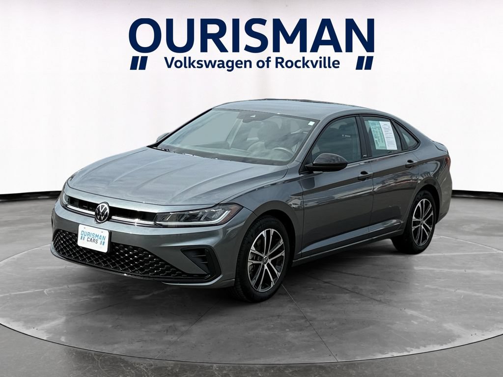 Used 2025 Volkswagen Jetta Sport FWD image 2