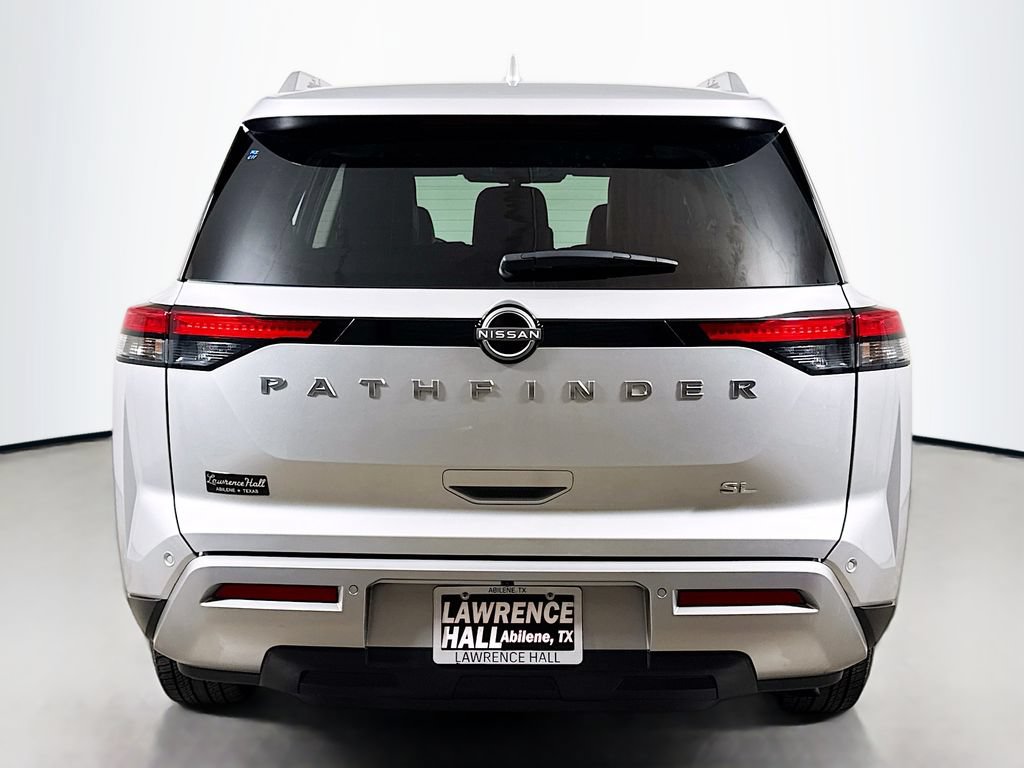 Used 2025 Nissan Pathfinder SL FWD image 5