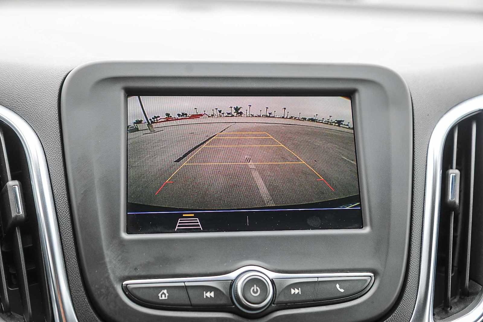 Used 2021 Chevrolet Equinox LT image 23