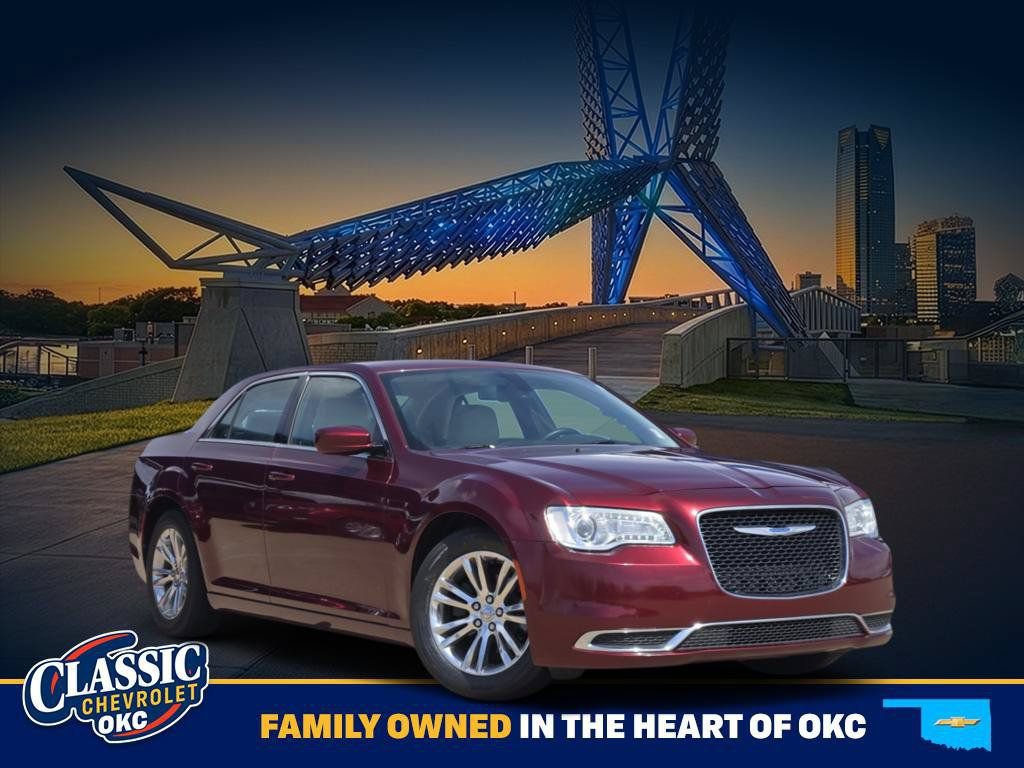 Used 2017 Chrysler 300 Limited RWD video 1