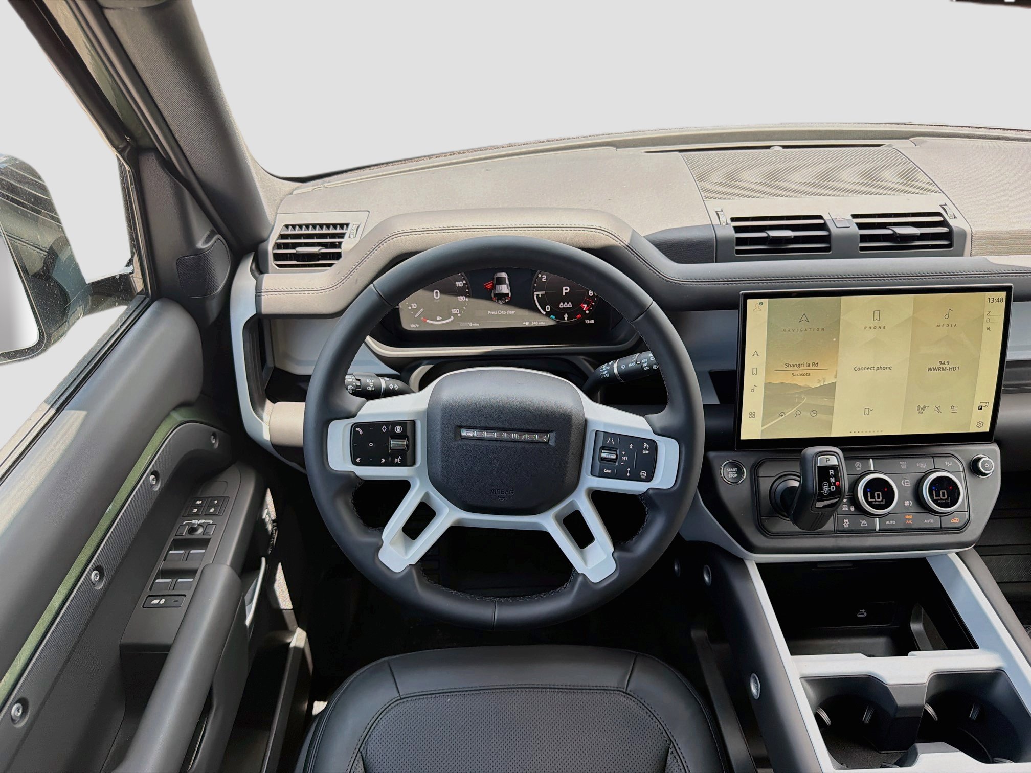 New 2026 Land Rover Defender 110 X-Dynamic SE AWD/4WD image 17