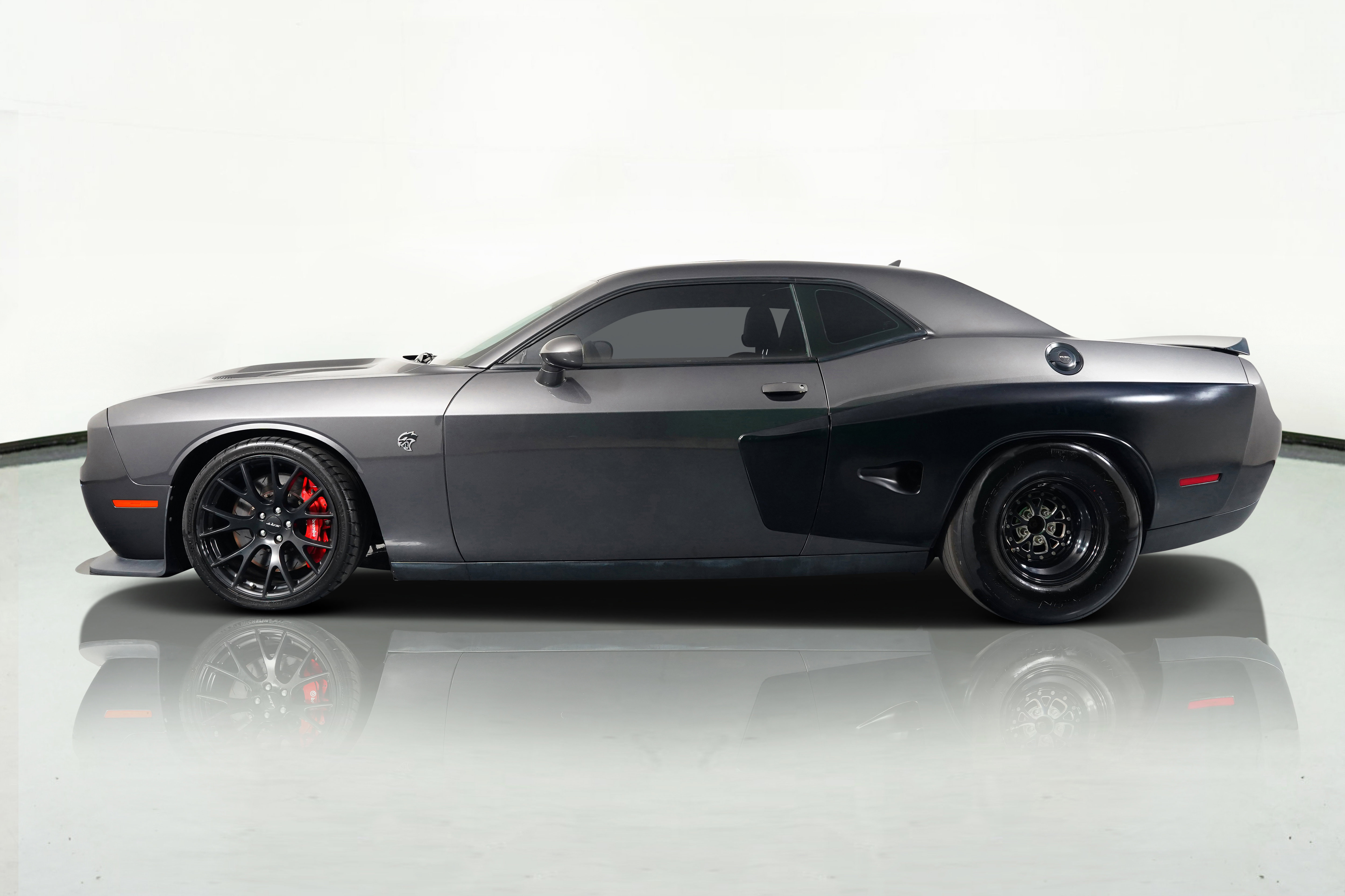 Used 2016 Dodge Challenger SRT Hellcat image 19