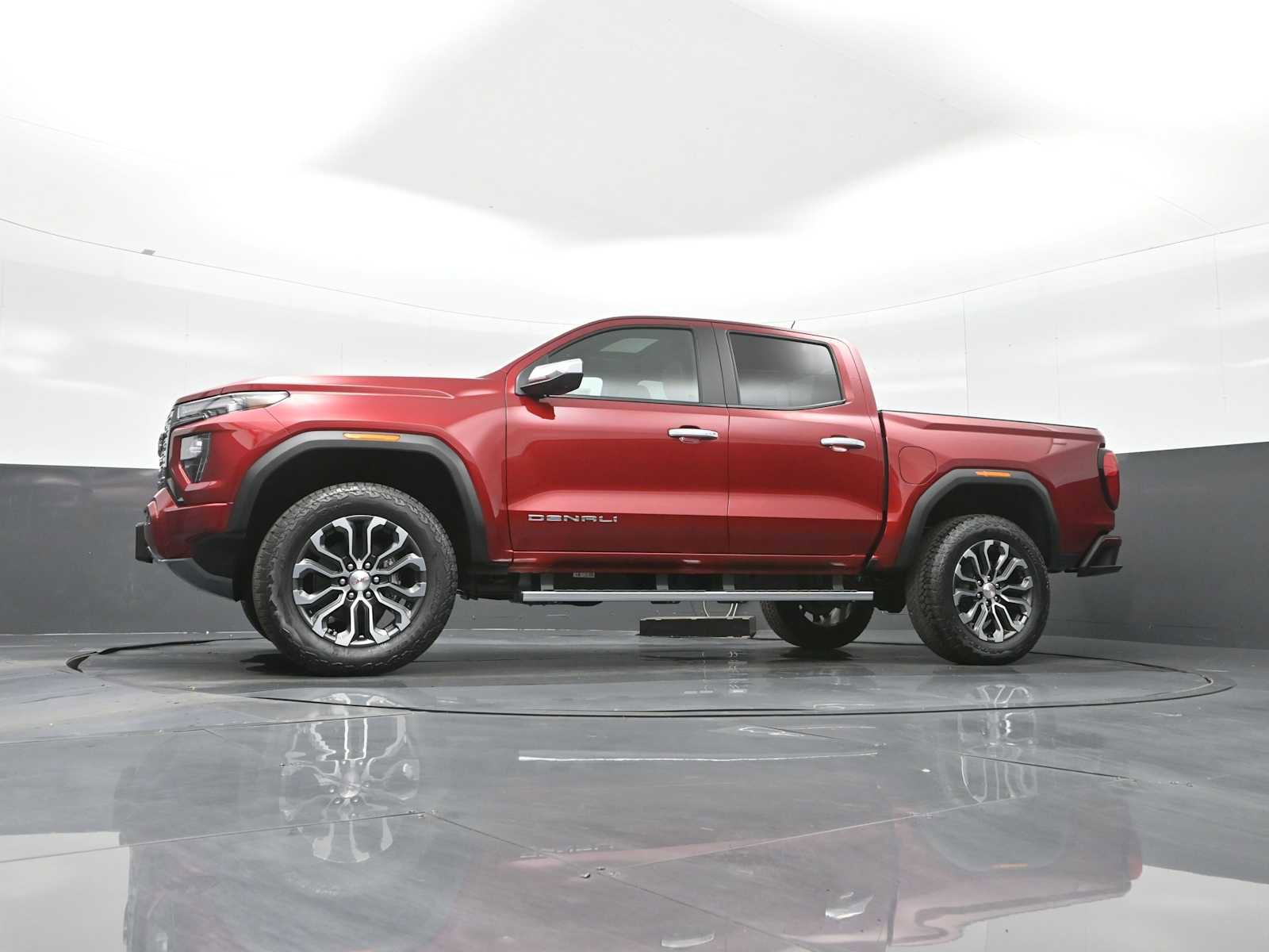 New 2026 GMC Canyon Denali image 21