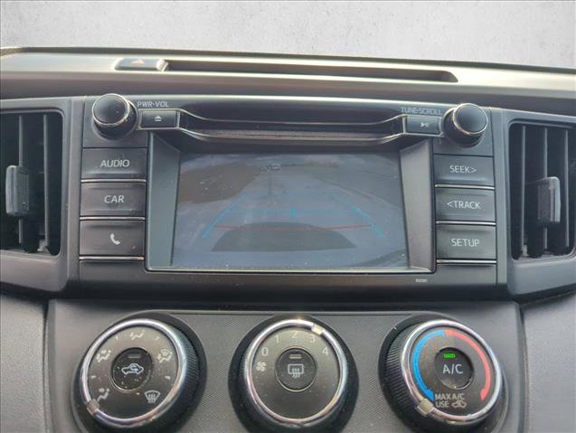 Used 2017 Toyota RAV4 LE image 18