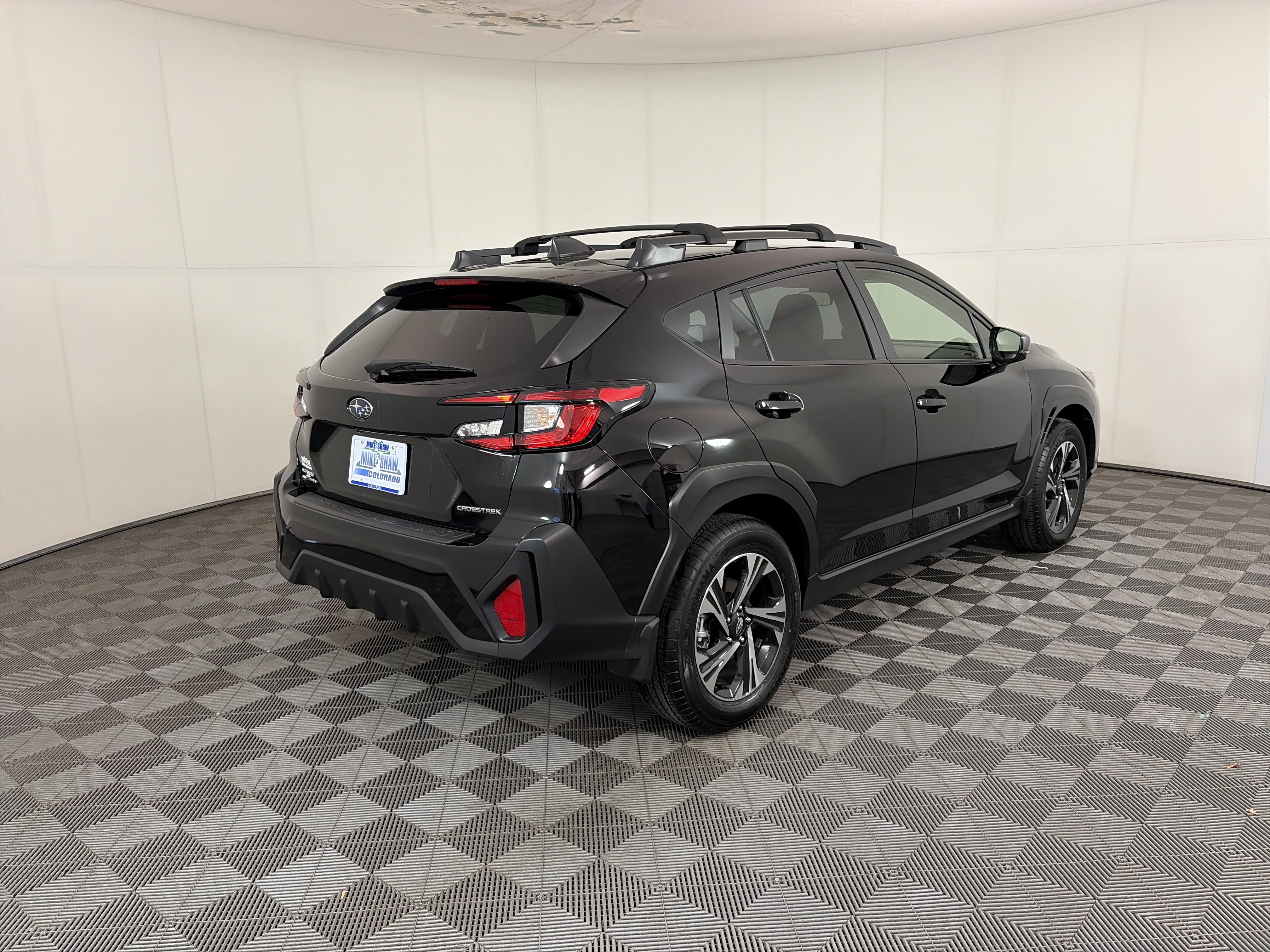 Used 2024 Subaru Crosstrek 2.0i Premium image 5