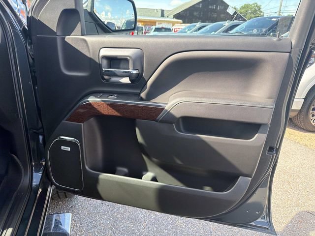 Used 2017 GMC Sierra 1500 SLT w/ SLT Premium Package AWD/4WD image 17