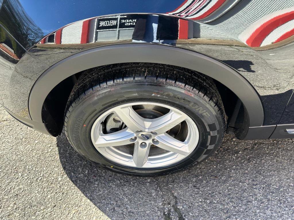 Used 2018 Ford Explorer XLT FWD image 11