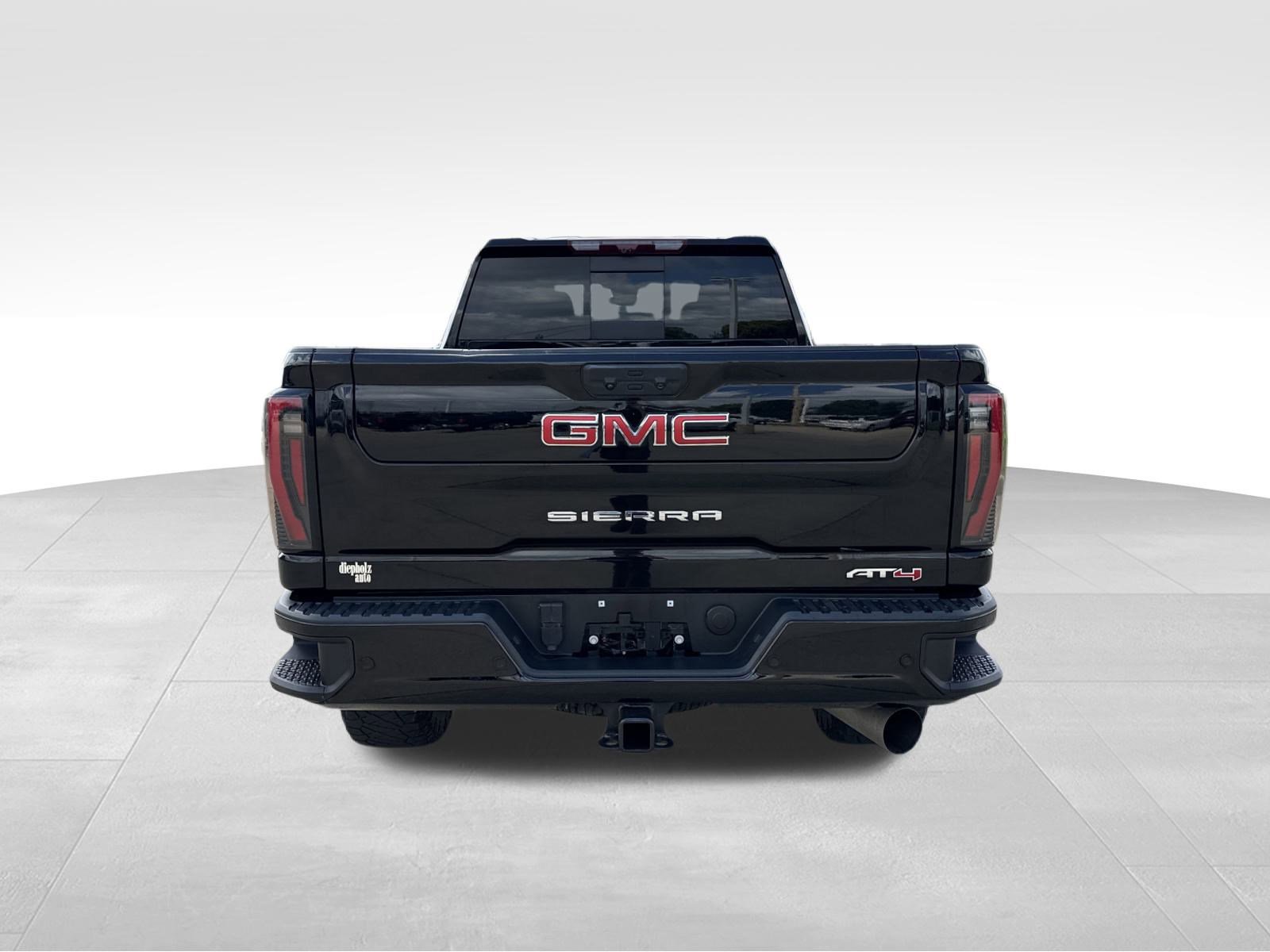 Used 2024 GMC Sierra 2500 AT4 w/ AT4 Premium Plus Package image 6