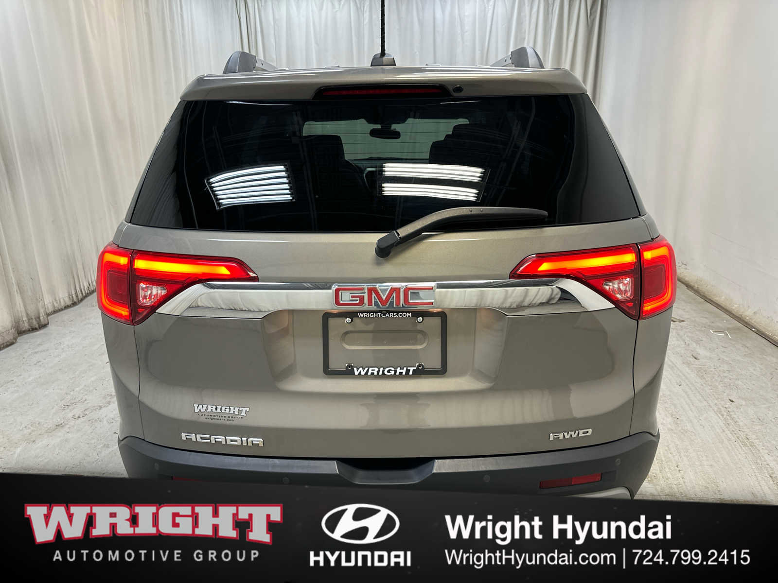 Used 2019 GMC Acadia SLT AWD/4WD image 5