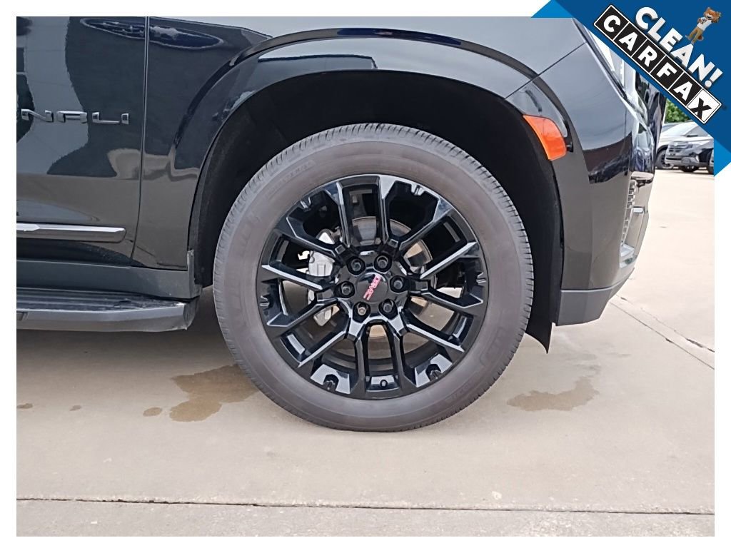 Used 2023 GMC Yukon XL Denali AWD/4WD image 17