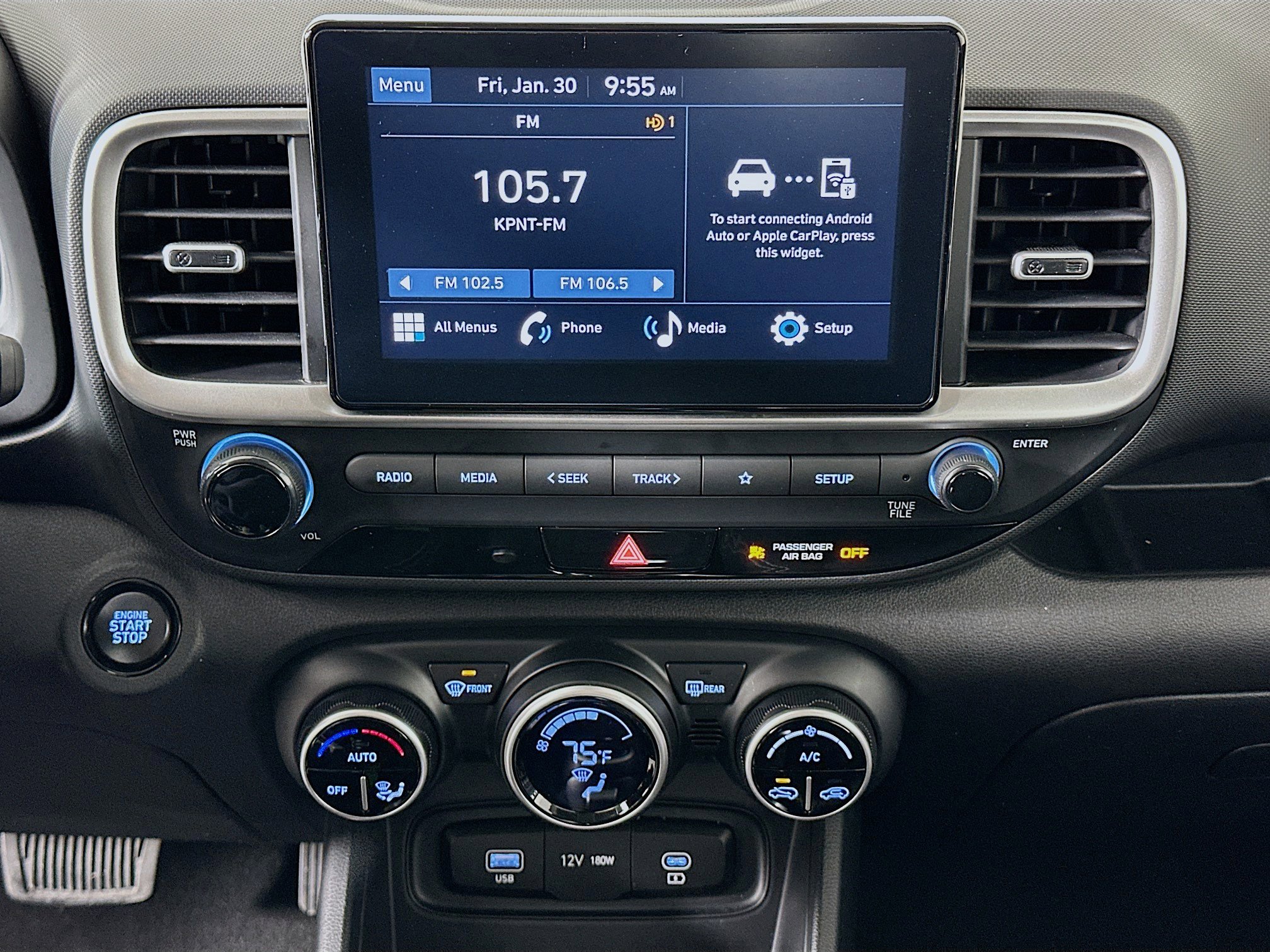 Used 2025 Hyundai Venue SEL image 23